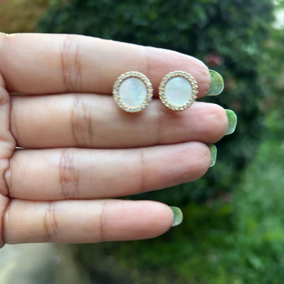 Golden Mother Of Pearl Mangalsutra