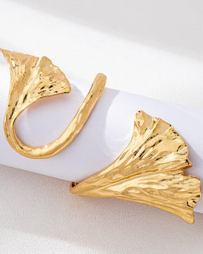 Golden Minimalist Leaf Bracelet