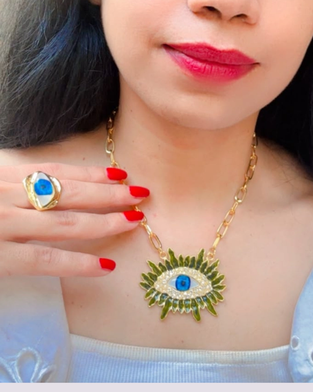 Vintage Olive Green Resin Blue Evil Eye Pendant Necklace