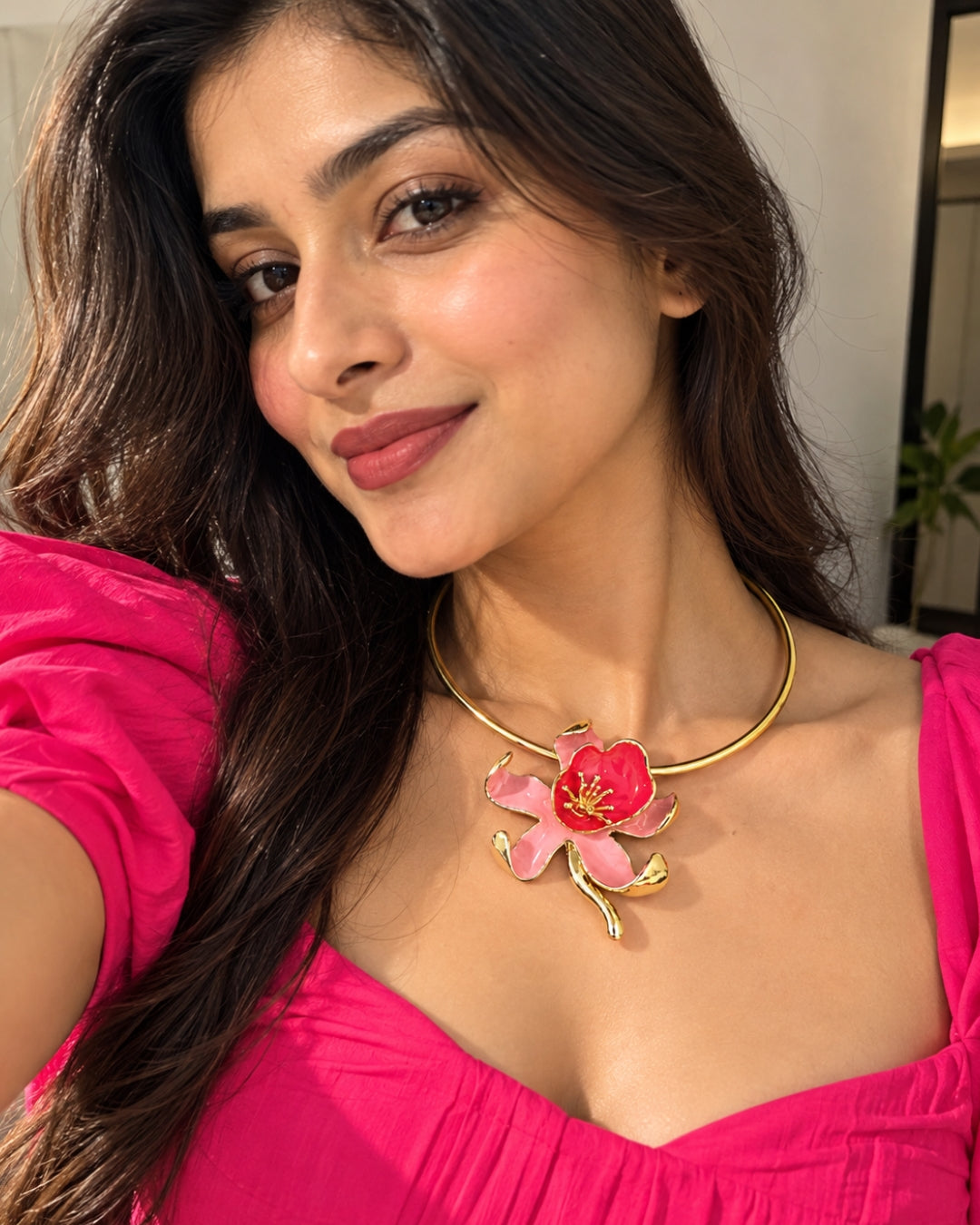 Pink Resin Flower Hasli Necklace