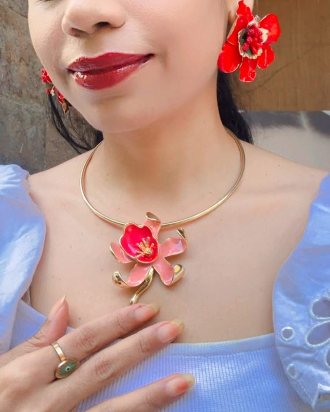 Pink Resin Flower Hasli Necklace