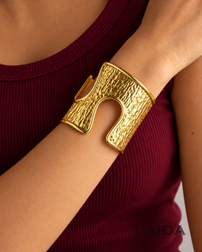 Golden Ruffled Texture Cuff Bracelet