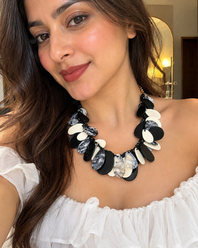 Black Chic Resin Necklace