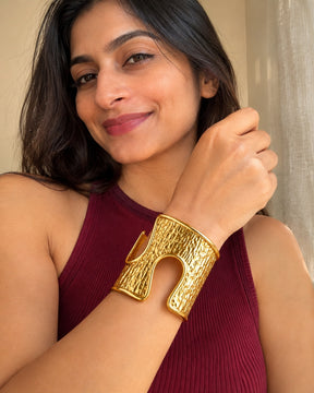 Golden Ruffled Texture Cuff Bracelet