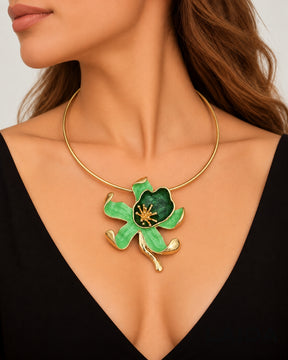 Green Resin Flower Hasli Necklace