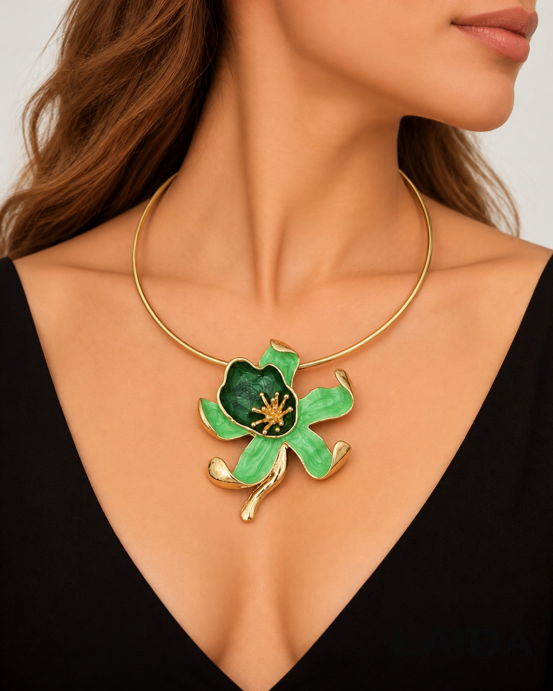 Green Resin Flower Hasli Necklace