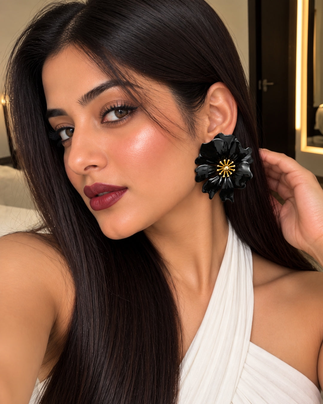 Vintage Black Floral Stud Earrings