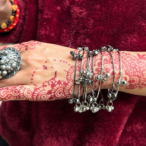 Laida Set of 8 Rhodium-Plated Oxidised Bangles