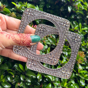 Laida Set of 2 Silver-Plated Oxidised Square Bangles