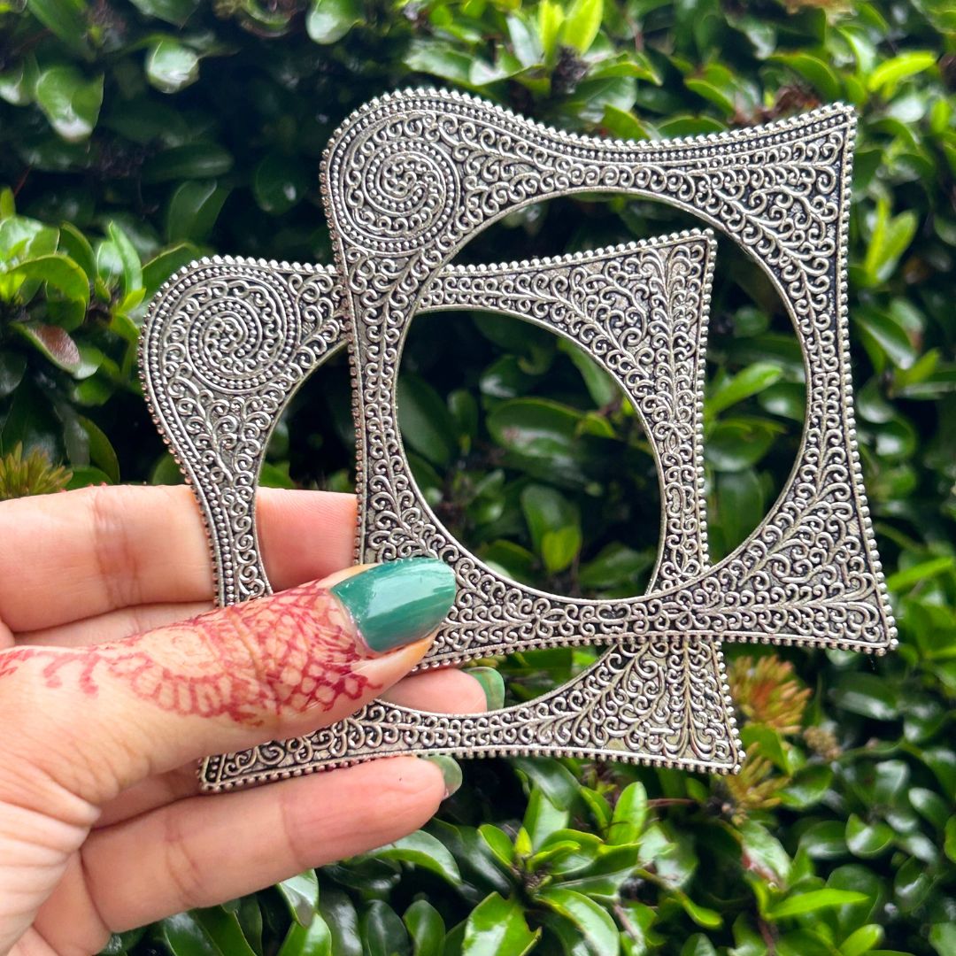 Laida Set of 2 German Silver Silver-Plated Oxidised Square Bangles