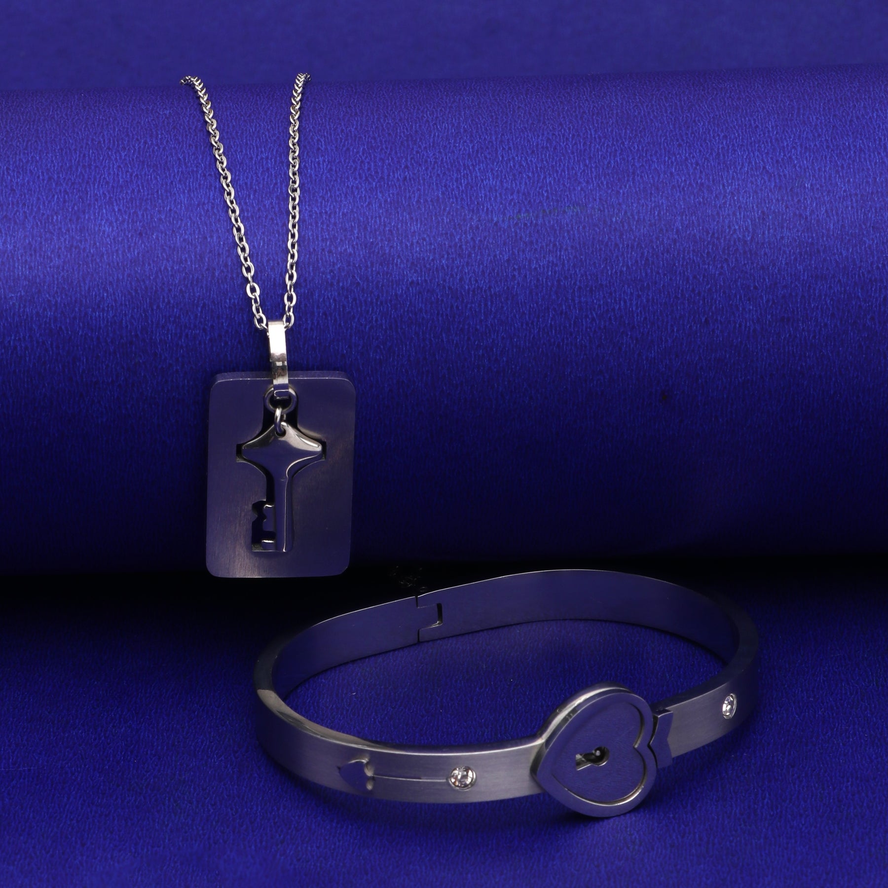 Laida Unisex Silver-Plated Link Bracelet