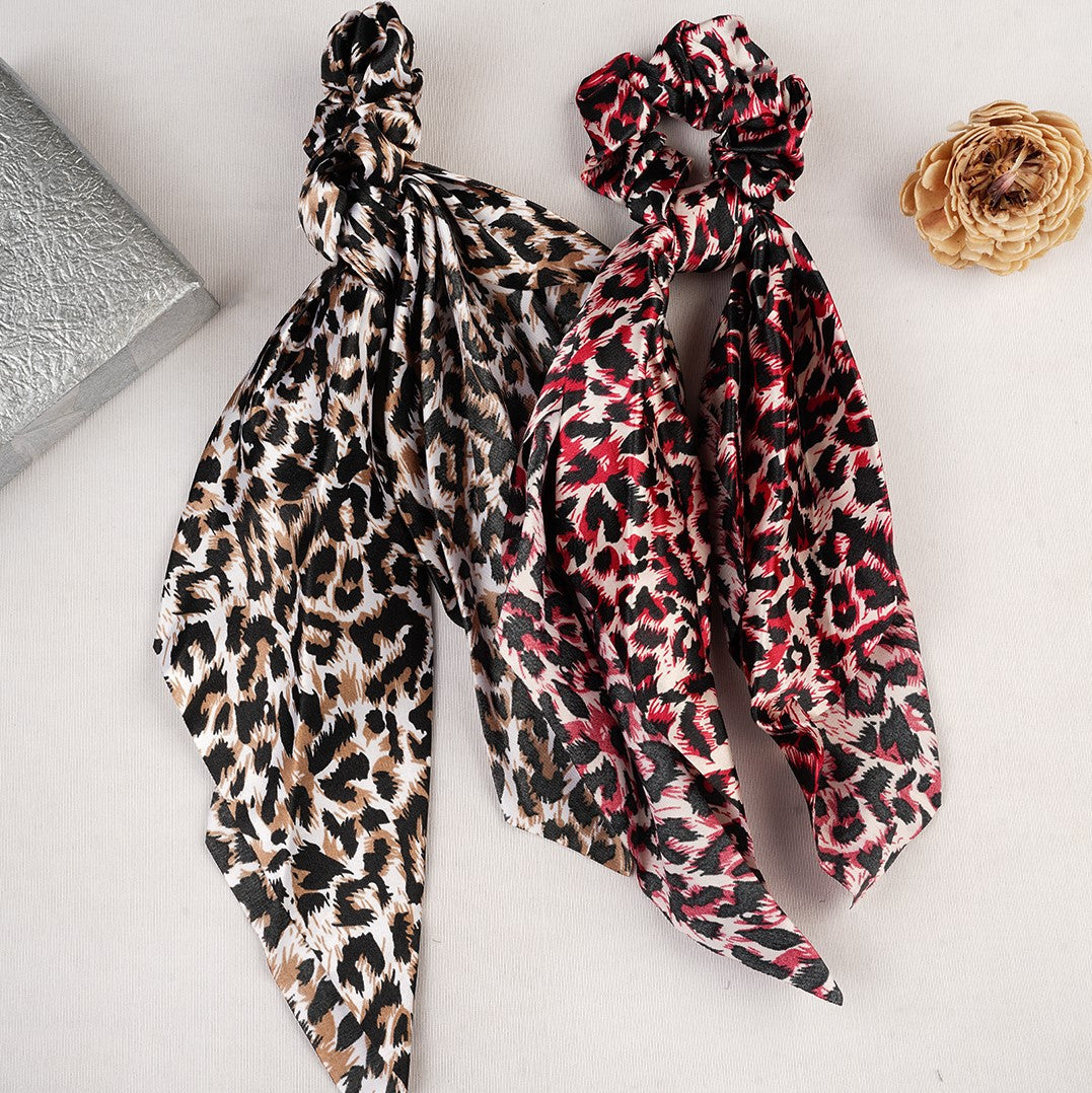 Laida Set of 2 Animal Print Scrunchies With Knot Detail